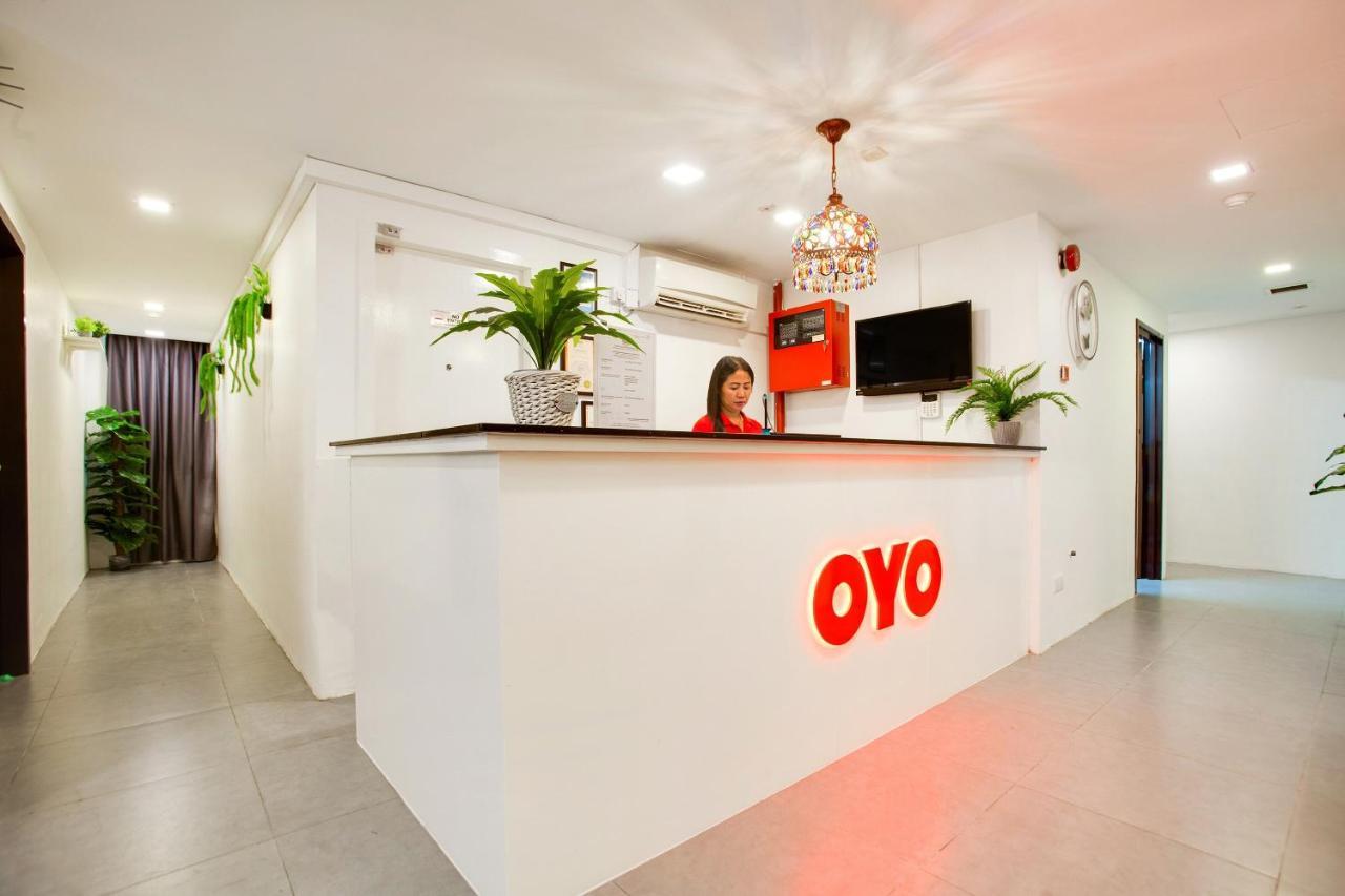Oyo 89631 988 Hotel Johor Bahru Exterior foto